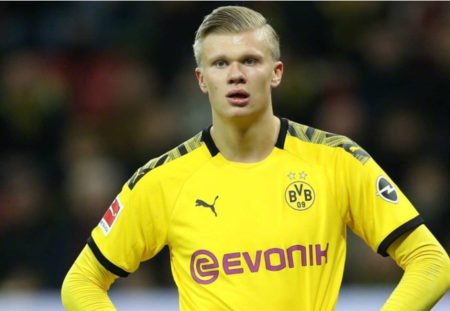 亲密互动，广东19岁王洪泽恋情曝光，女友可爱，体育生，杜锋祝福