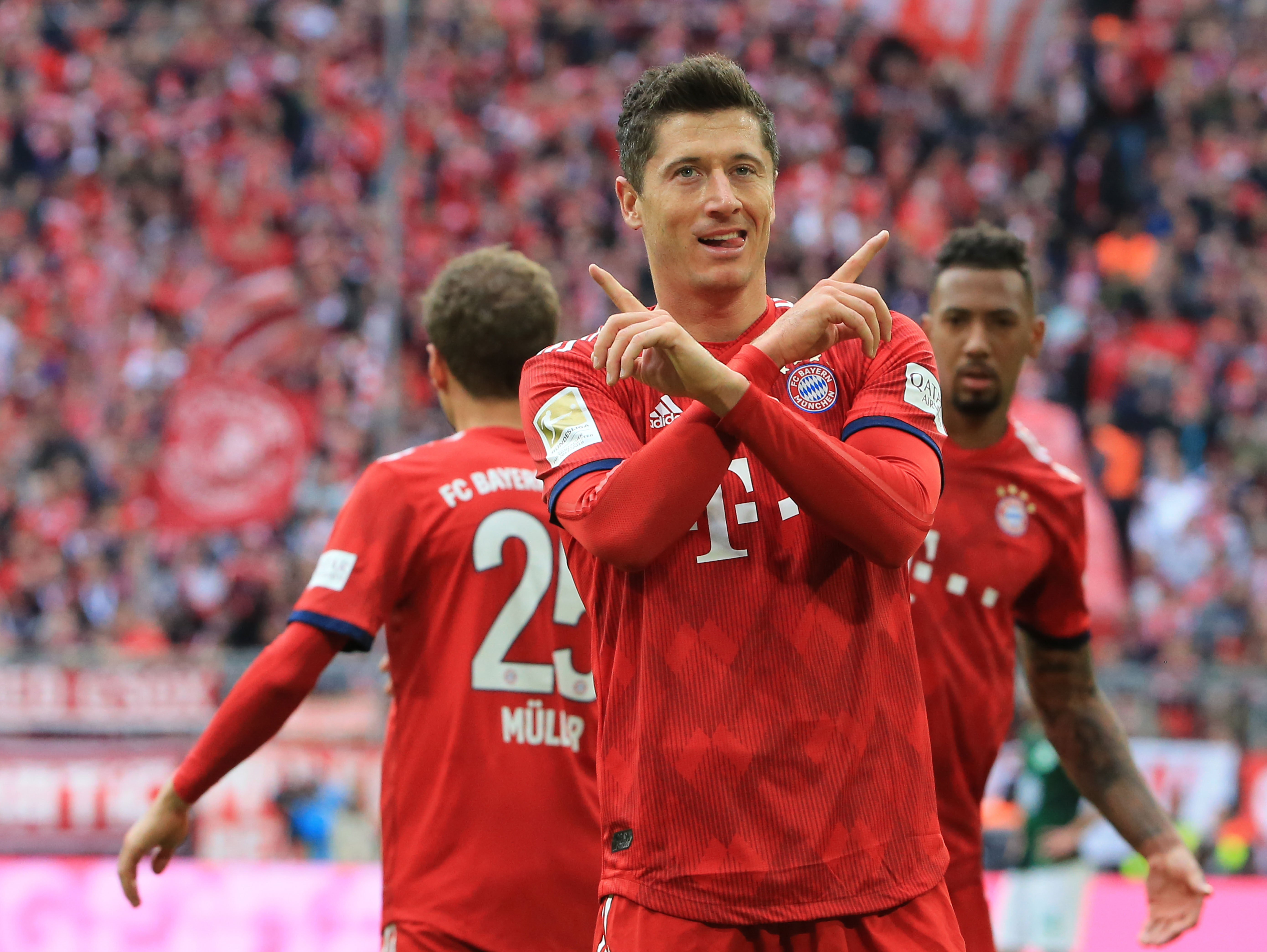 曝曼联仍在纠结临时主帅人选 索帅是热门范尼希望不大