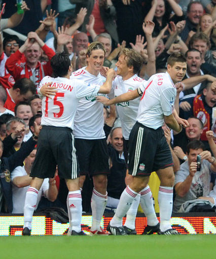 《我独自升级》推出免费DLC！天宫美玲喜迎节庆时装